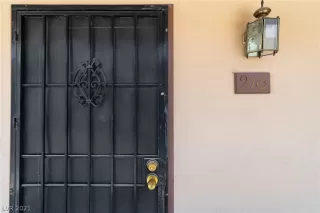 Photo #3: 2319162 Listing