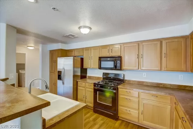 MLS: 2319172 Condo For Sale