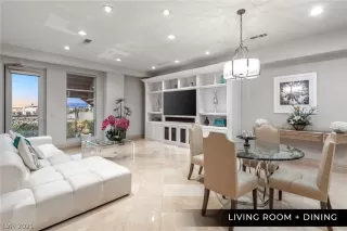 Photo #4: 2319174 Listing