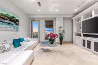 Photo #6: 2319174 Listing