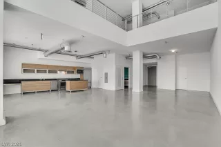 Photo #6: 2319176 Listing