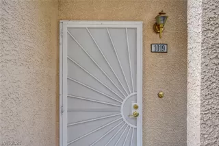 Photo #2: 2319181 Listing