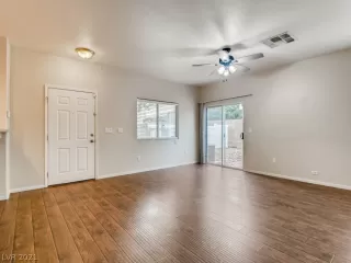 Photo #1: 2319197 Listing