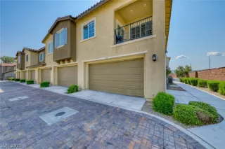 Photo #1: 2319220 Listing