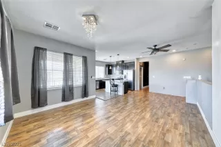 Photo #5: 2319220 Listing