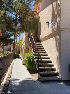 Photo #1: 2319241 Listing