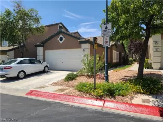 Photo #1: 2319254 Listing