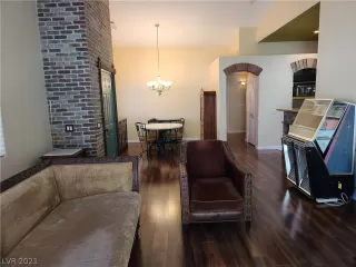 Photo #6: 2319254 Listing