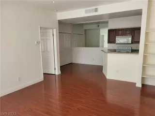 Photo #3: 2319260 Listing 