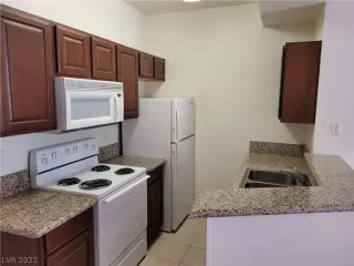 Photo #5: 2319260 Listing 