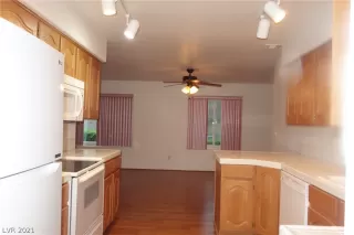 Photo #5: 2319266 Listing