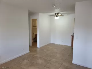 Photo #4: 2319276 Listing