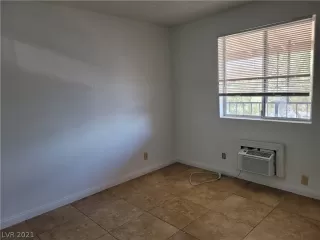 Photo #6: 2319276 Listing