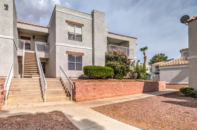 MLS: 2319330 Condo For Sale