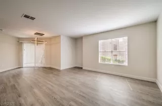 Photo #2: 2319330 Listing 