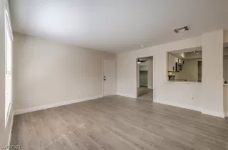 Photo #3: 2319330 Listing 