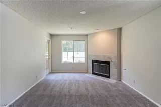 Photo #4: 2319331 Listing