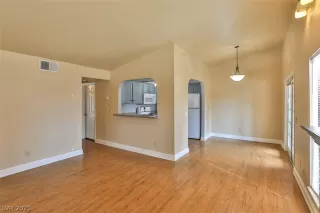 Photo #1: 2319332 Listing