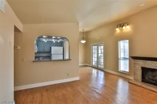 Photo #3: 2319332 Listing