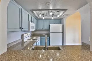 Photo #6: 2319332 Listing