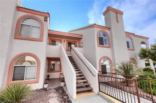 Photo #2: 2319356 Listing