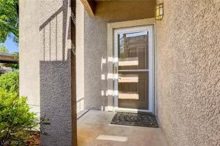 Photo #3: 2319431 Listing 