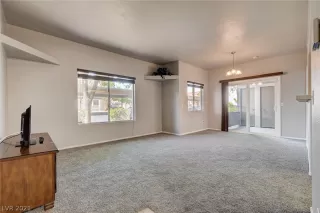 Photo #4: 2319431 Listing 