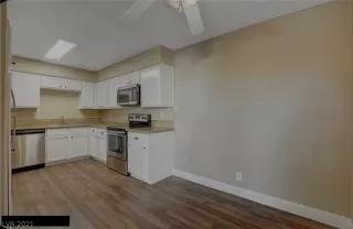 Photo #5: 2319444 Listing 