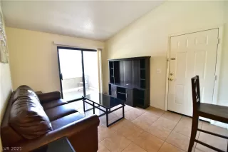 Photo #4: 2319476 Listing 