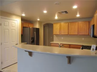 Photo #2: 2319480 Listing 