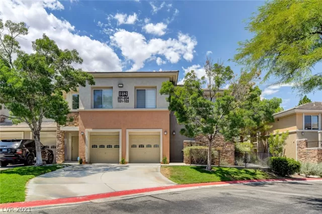 MLS: 2319502 Condo For Sale