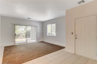 Photo #4: 2319502 Listing 