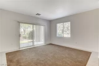 Photo #5: 2319502 Listing 