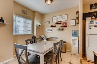 Photo #4: 2319514 Listing 