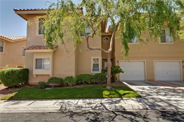 MLS: 2319534 Condo For Sale