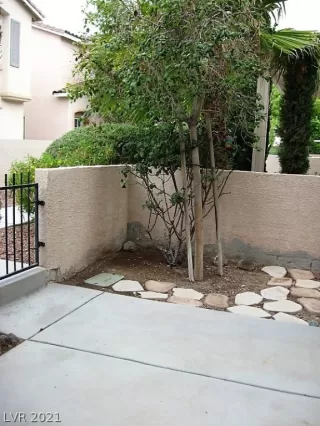 Photo #6: 2319552 Listing 