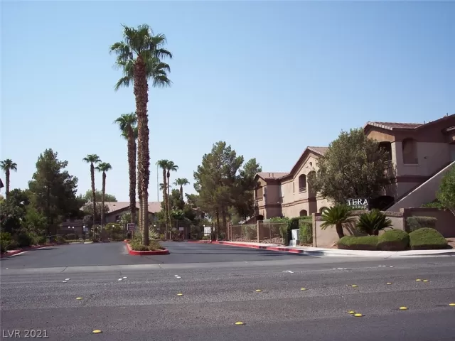 MLS: 2319558 Condo For Sale