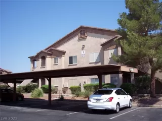 Photo #1: 2319558 Listing