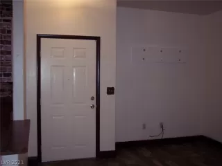 Photo #4: 2319558 Listing