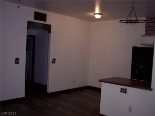 Photo #5: 2319558 Listing