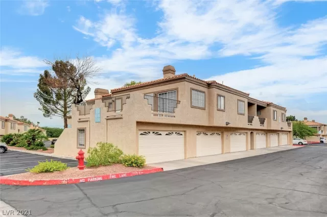 MLS: 2319590 Condo For Sale