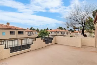 Photo #3: 2319590 Listing