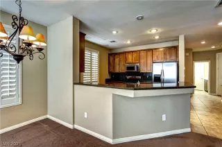 Photo #2: 2319607 Listing 