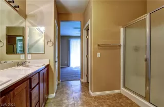 Photo #6: 2319607 Listing 