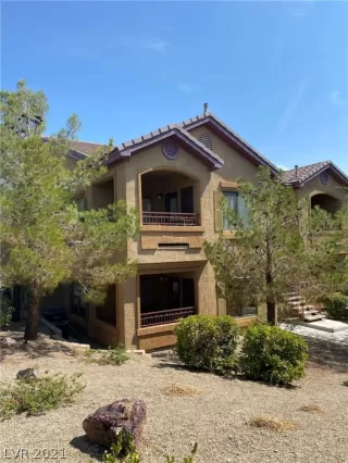 Photo #5: 2319638 Listing