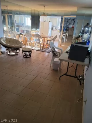 Photo #4: 2319647 Listing