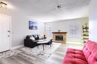 Photo #5: 2319656 Listing 