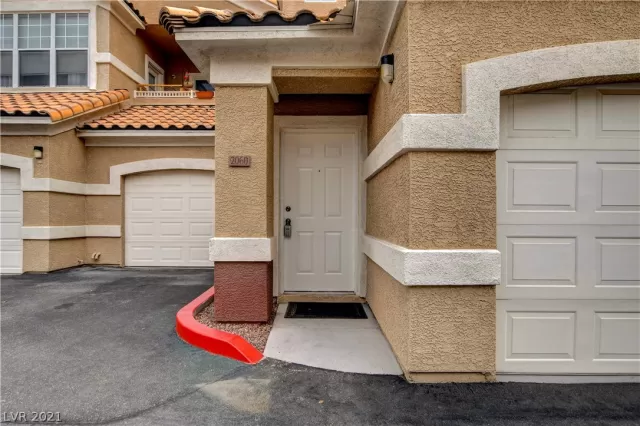 MLS: 2319657 Condo For Sale