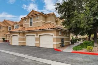 Photo #1: 2319657 Listing 