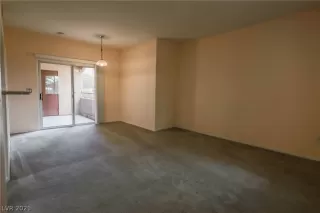 Photo #3: 2319662 Listing